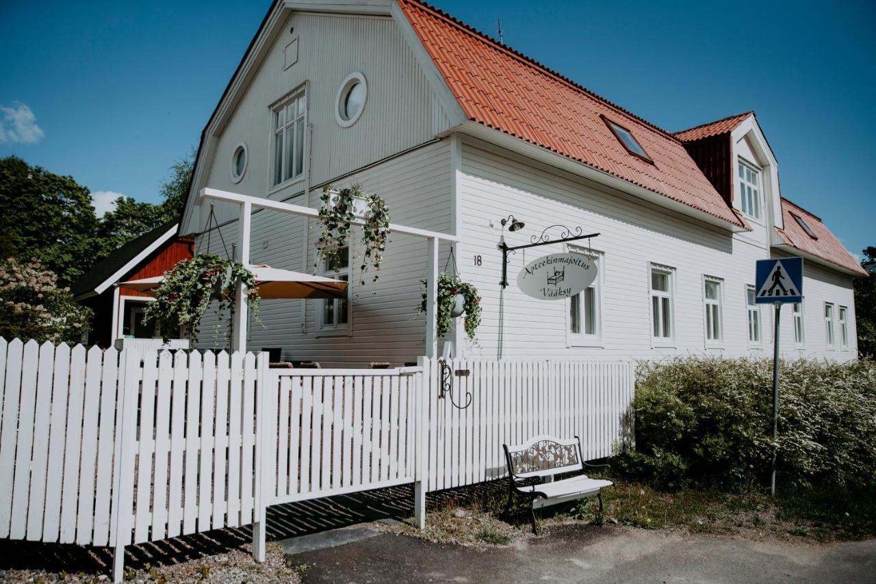Vaeaeksyn Apteekinmajoitus Exterior foto